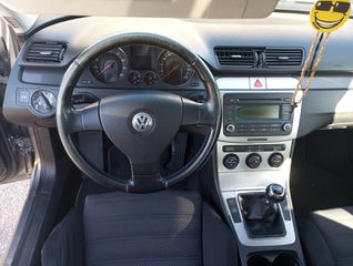 Volkswagen Passat 2005-thumb-9