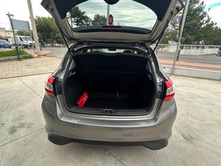 Nissan Pulsar 2015-thumb-4