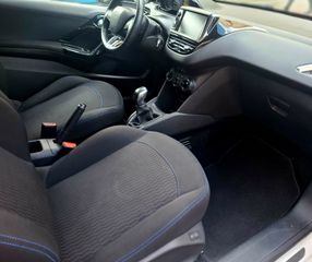 Peugeot 208 2017 Peugeot 208 2017 PANORAMA-thumb-10