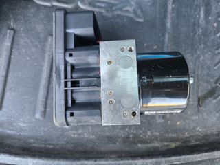 ABS FORD KUGA 2012