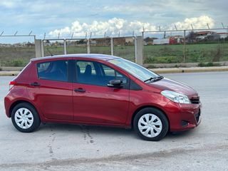 Toyota Yaris 2012 VVT-i-thumb-3