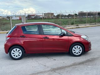 Toyota Yaris 2012 VVT-i-thumb-4