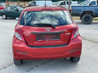 Toyota Yaris 2012 VVT-i-thumb-11