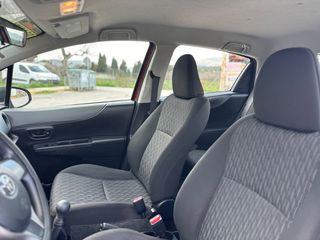 Toyota Yaris 2012 VVT-i-thumb-23