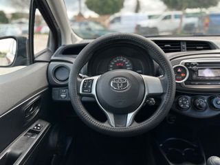 Toyota Yaris 2012 VVT-i-thumb-19