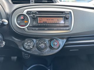 Toyota Yaris 2012 VVT-i-thumb-20