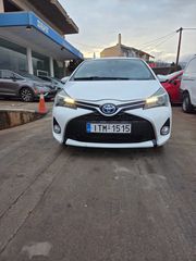 Toyota Yaris 2017 HYBRID AUTOMATIC-thumb-1