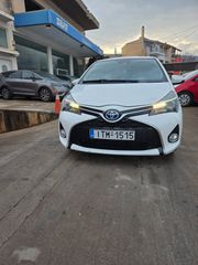 Toyota Yaris 2017 HYBRID AUTOMATIC-thumb-6