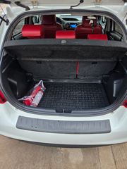 Toyota Yaris 2017 HYBRID AUTOMATIC-thumb-14