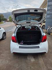 Toyota Yaris 2017 HYBRID AUTOMATIC-thumb-16