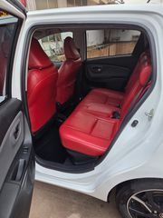 Toyota Yaris 2017 HYBRID AUTOMATIC-thumb-17