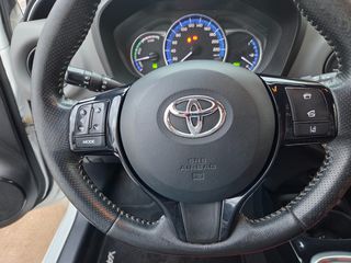Toyota Yaris 2017 HYBRID AUTOMATIC-thumb-20