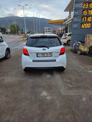 Toyota Yaris 2017 HYBRID AUTOMATIC-thumb-27