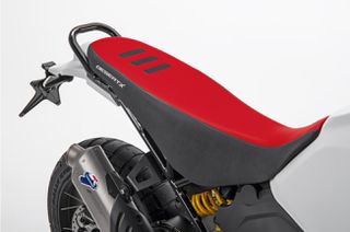 [DUCATI ATHENS] DUCATI DESERT X Rally Seat από 330€ τώρα ΜΟΝΟ 217,99€