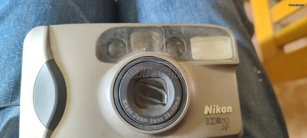 Nikon zoom 210 AF