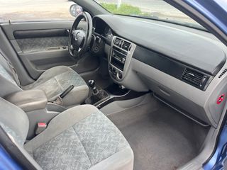 Daewoo Nubira 2004 NUBIRA. 1600CC**A/C-thumb-25