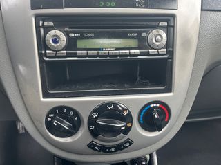 Daewoo Nubira 2004 NUBIRA. 1600CC**A/C-thumb-28