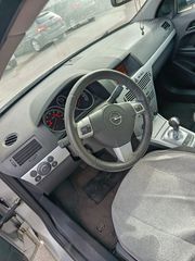 Opel Astra 2009-thumb-8