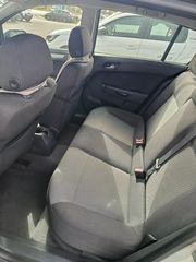 Opel Astra 2009-thumb-9