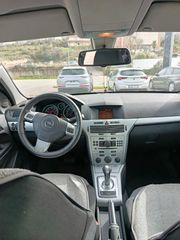 Opel Astra 2009-thumb-10