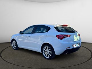 Alfa Romeo Giulietta 2016-thumb-3
