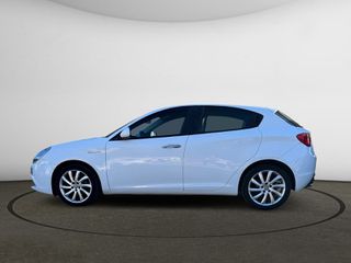 Alfa Romeo Giulietta 2016-thumb-7