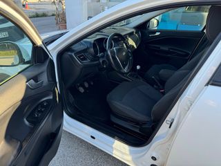 Alfa Romeo Giulietta 2016-thumb-12