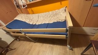 Νοσοκομειακό Κρεββάτι