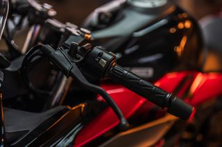 CFmoto 250 SR 2026-thumb-6