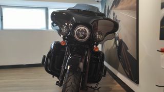 Harley Davidson CVO Street Glide 2011 HARLEY-DAVIDSON CVO ULTRA GLIDE-thumb-12