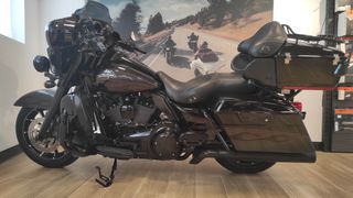 Harley Davidson CVO Street Glide 2011 HARLEY-DAVIDSON CVO ULTRA GLIDE-thumb-23