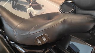Harley Davidson CVO Street Glide 2011 HARLEY-DAVIDSON CVO ULTRA GLIDE-thumb-30