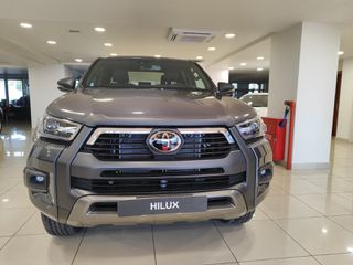 Toyota Hilux 2026 INVICIBLE