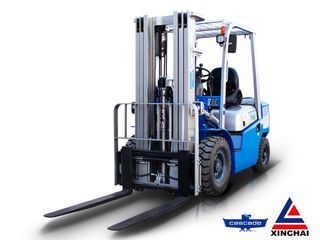 Κλάρκ Για Τρακτέρ Graecus 2026 Κλάρκ 2.5Τ diesel | Triplex 4500mm | υδραυλική πλάγια μετατό