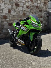 Kawasaki Ninja ZX-4RR 2025