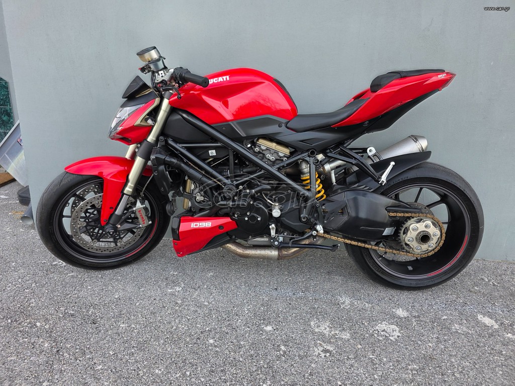 Ducati Streetfighter 2013 Σε λιγες μερες θα δωθει ανταλλαγή.