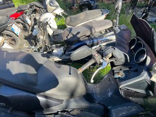 Kymco Downtown 300i 2010-thumb-1