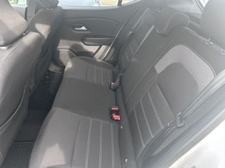 Dacia Sandero 2023 1.0TCe 101psLPG Expresion-thumb-12