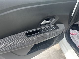 Dacia Sandero 2023 1.0TCe 101psLPG Expresion-thumb-14