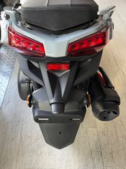 Yamaha XMAX 300 Tech Max 2026-thumb-11