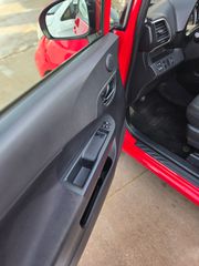 Toyota Verso-S 2015 DIESEL-thumb-10