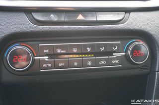 Kia XCeed 2021 Dynamic, Hybrid 48v, Navi, Clima, Apple Android, Rear Camera-thumb-36