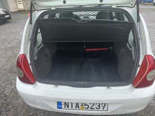 Renault Clio 2005-thumb-4
