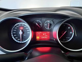 Alfa Romeo Giulietta 2016-thumb-5