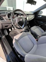 Alfa Romeo Giulietta 2016-thumb-8