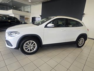 Mercedes-Benz GLA 180 2020 STYLE-thumb-4