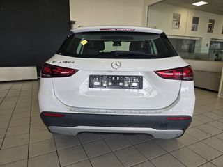 Mercedes-Benz GLA 180 2020 STYLE-thumb-1
