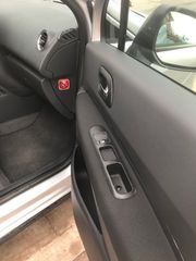 Peugeot 3008 2012 1.6 HDi Premium-thumb-26