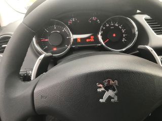 Peugeot 3008 2012 1.6 HDi Premium-thumb-34