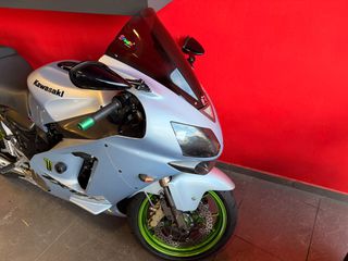 Kawasaki ZX-12 R 2004-thumb-2